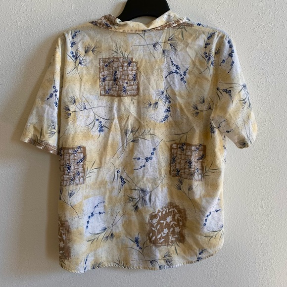 Vintage Button Up Hawaiian Shirt - Picture 7 of 11
